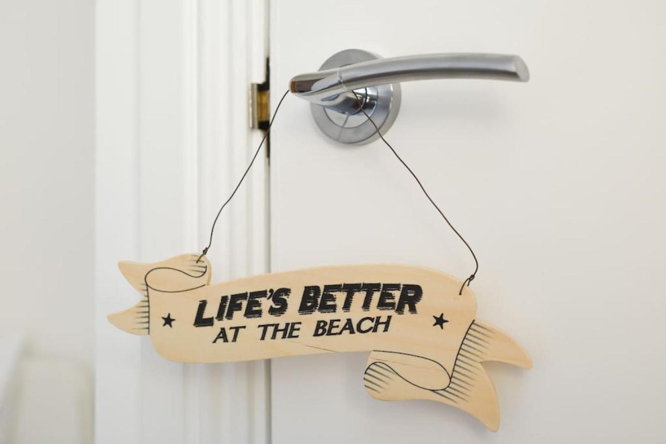 Air Maison - Stunning Beach Front Apartment Portsmouth Exterior photo