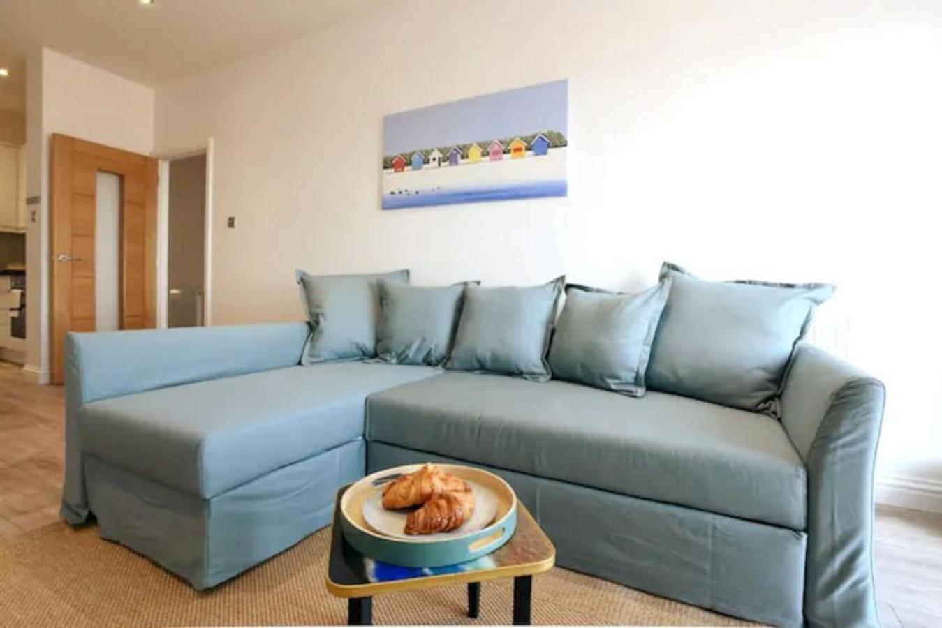 Air Maison - Stunning Beach Front Apartment Portsmouth Exterior photo